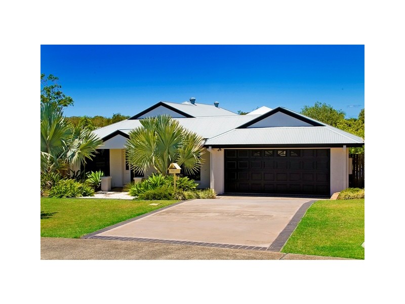 2 Ingrid Lane, Coomera Waters QLD 4209