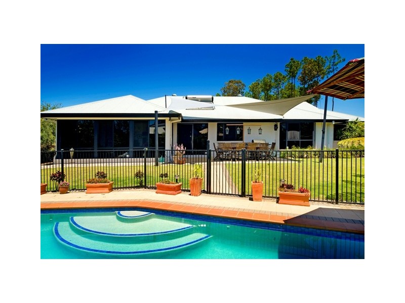2 Ingrid Lane, Coomera Waters QLD 4209