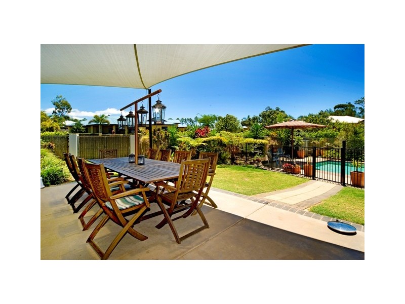 2 Ingrid Lane, Coomera Waters QLD 4209
