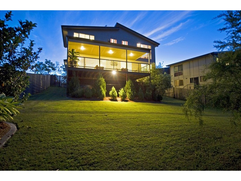 66 Cobb and Co Drive, Oxenford QLD 4210