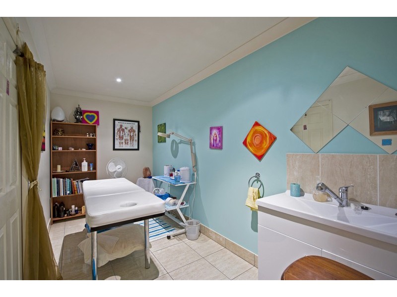 1 Gellert Close, Maudsland QLD 4210