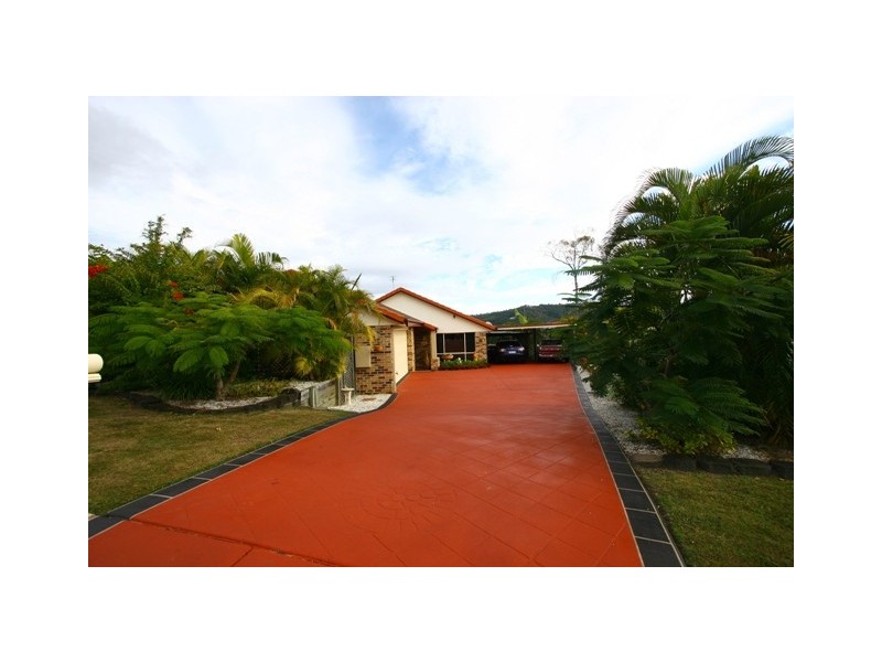 17 Palmerston Drive, Oxenford QLD 4210