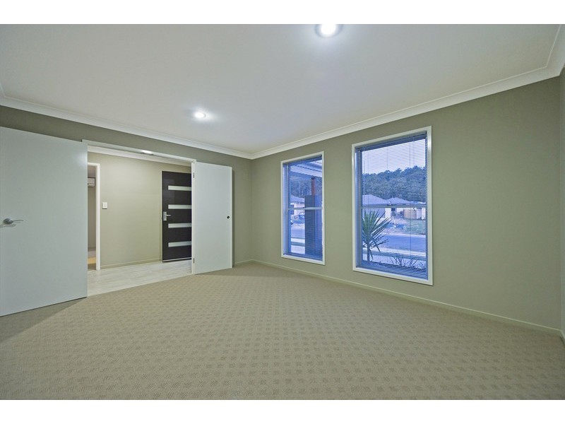 59 Wunburra Circle, Pacific Pines QLD 4211