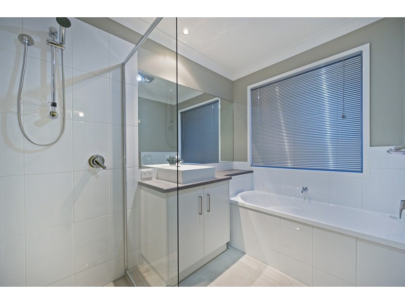 59 Wunburra Circle, Pacific Pines QLD 4211