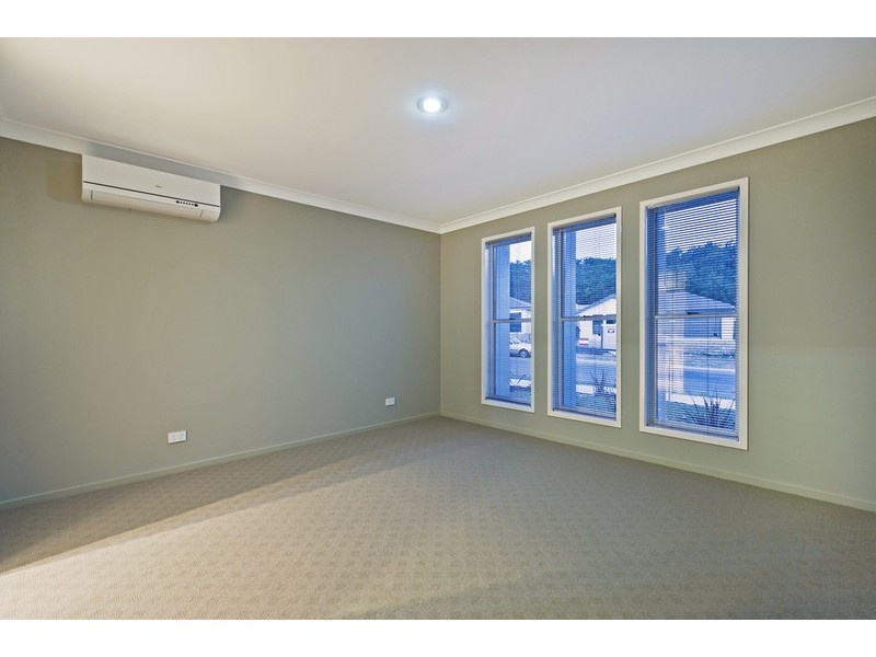 59 Wunburra Circle, Pacific Pines QLD 4211