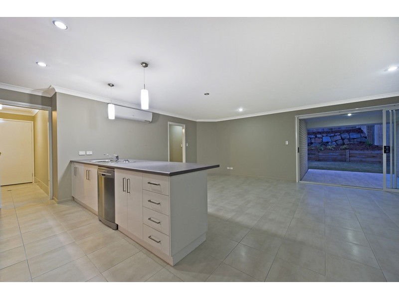 59 Wunburra Circle, Pacific Pines QLD 4211