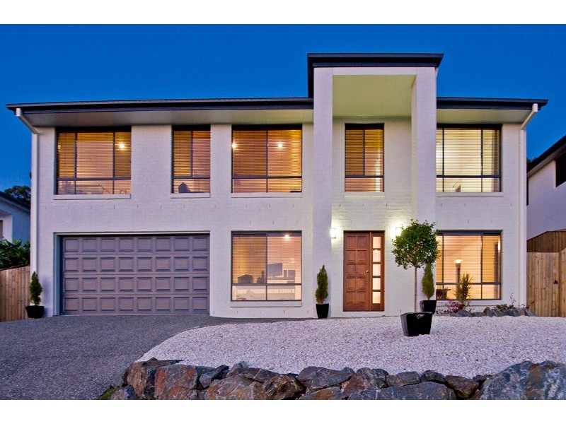 17 Sangster Crescent, Pacific Pines QLD 4211