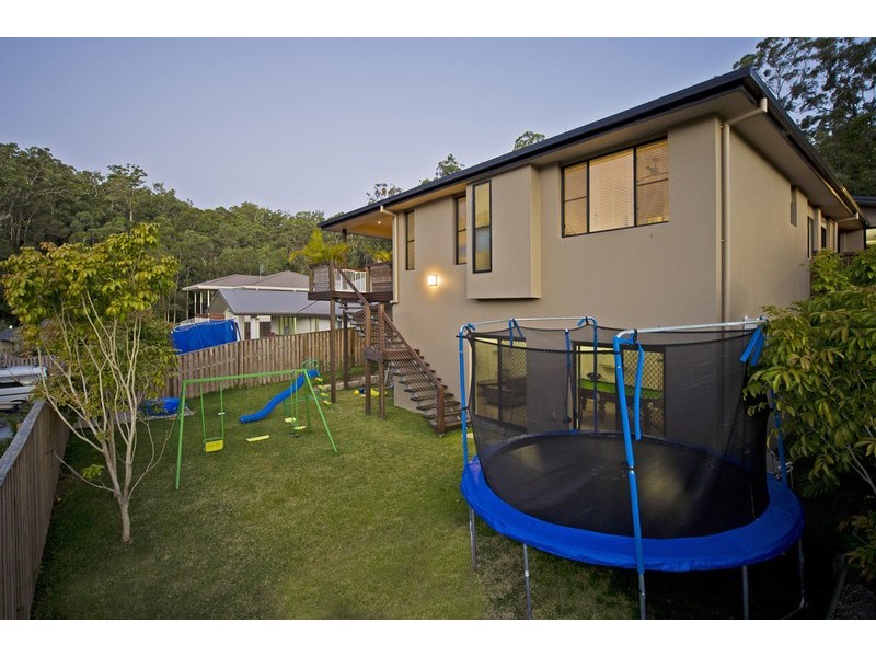 18 McGuire Court, Maudsland QLD 4210