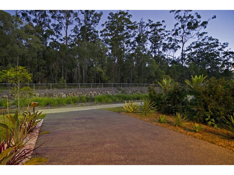 18 McGuire Court, Maudsland QLD 4210