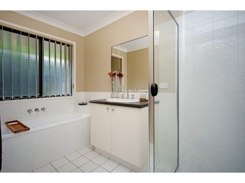 40 Penrhyn Street, Pacific Pines QLD 4211