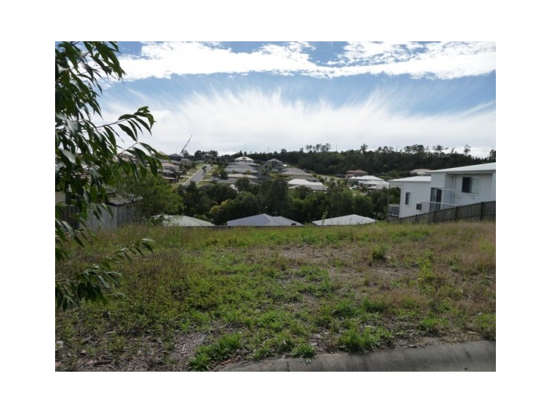 11 Ainslie Street, Pacific Pines QLD 4211