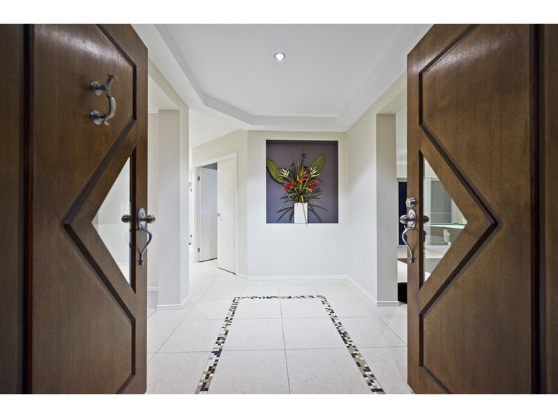 55 Hillary Circuit, Pacific Pines QLD 4211