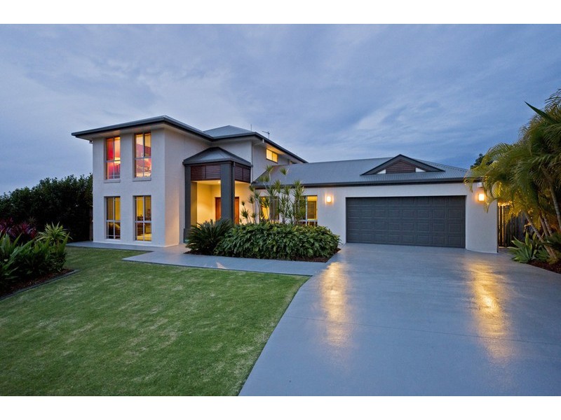 55 Hillary Circuit, Pacific Pines QLD 4211