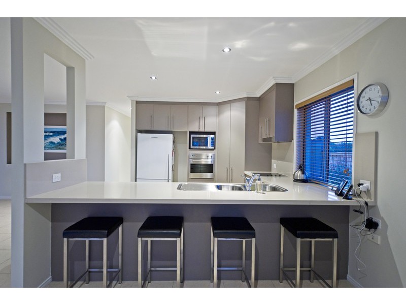 55 Hillary Circuit, Pacific Pines QLD 4211