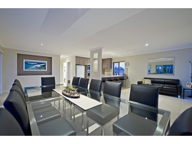 55 Hillary Circuit, Pacific Pines QLD 4211