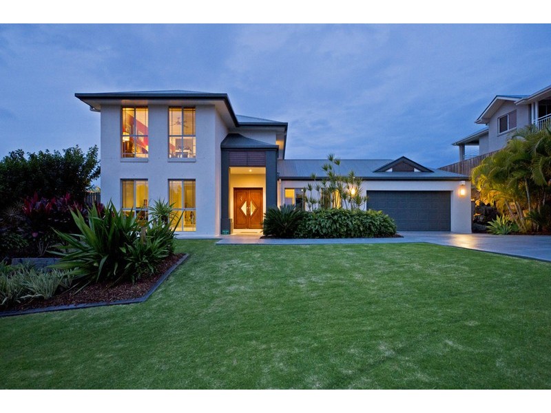 55 Hillary Circuit, Pacific Pines QLD 4211