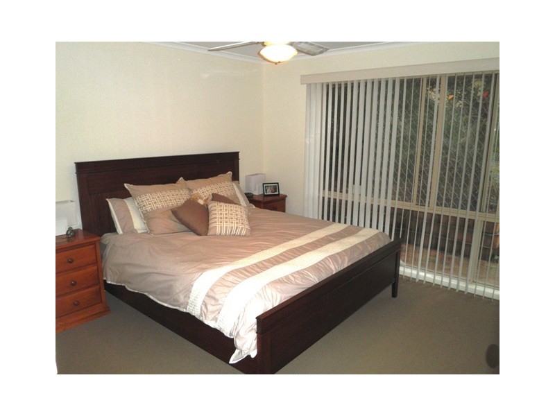 8 Malekula Rise, Pacific Pines QLD 4211