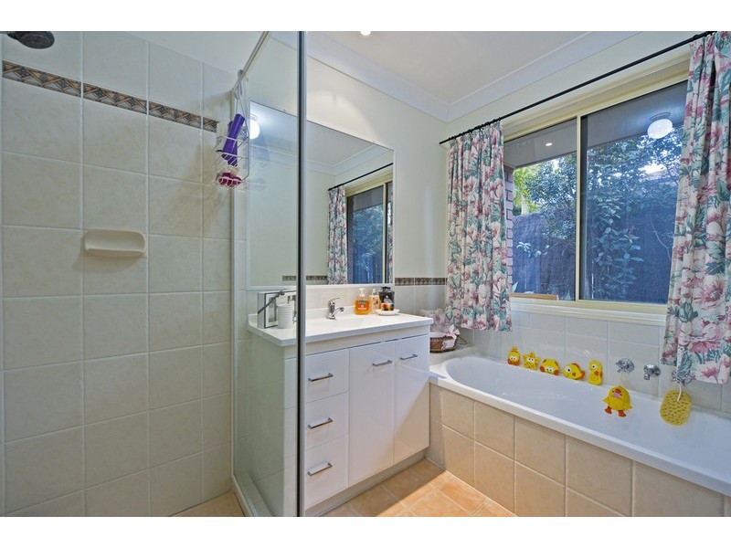 13 Penrhyn Street, Pacific Pines QLD 4211