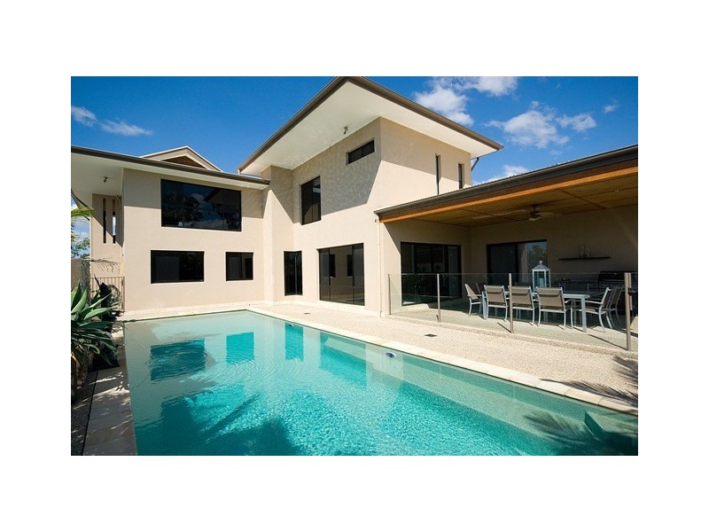 4 Hillary Circuit, Pacific Pines QLD 4211