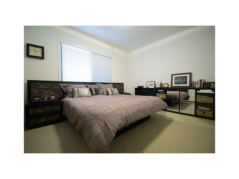 4 Hillary Circuit, Pacific Pines QLD 4211