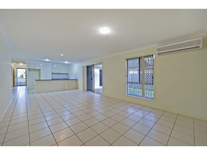 9 Taske Rise, Pacific Pines QLD 4211