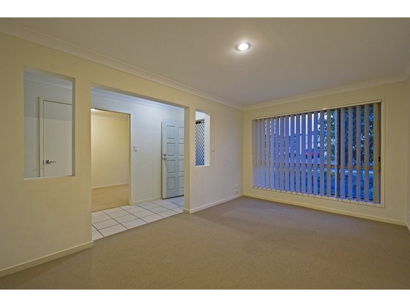 9 Taske Rise, Pacific Pines QLD 4211