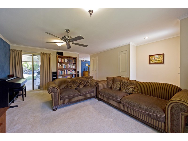 38 Broadway Drive, Oxenford QLD 4210