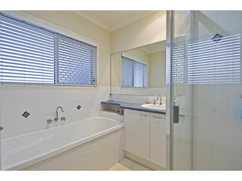 4A Whitely Circuit, Maudsland QLD 4210