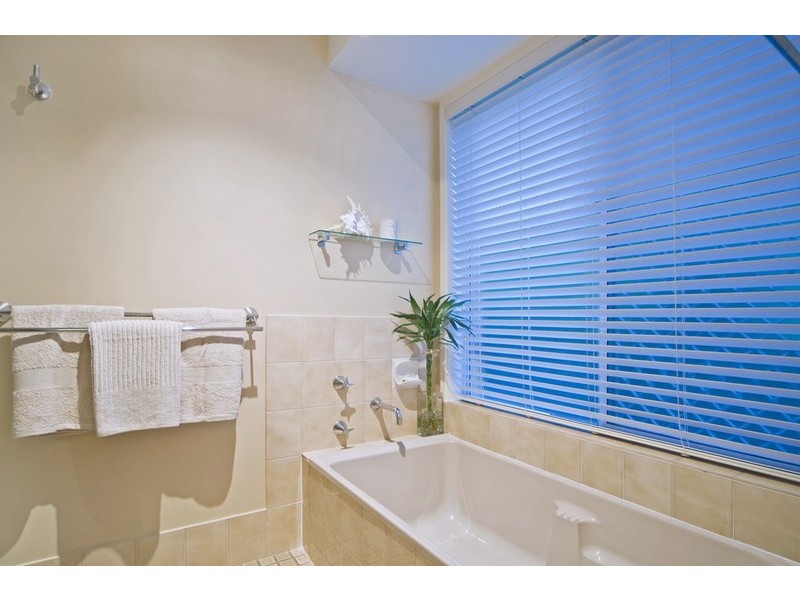 70 Riversdale Road, Oxenford QLD 4210