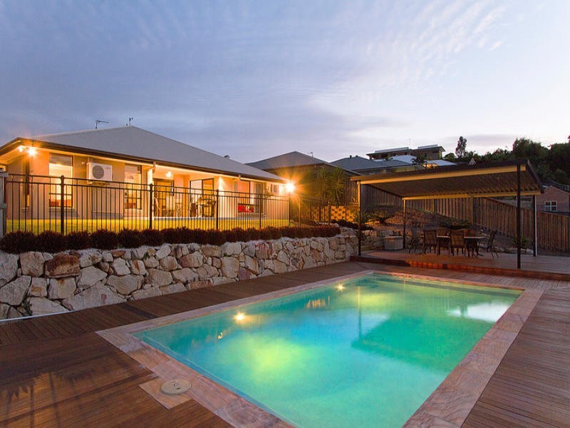 12 Hillary Circuit, Pacific Pines QLD 4211