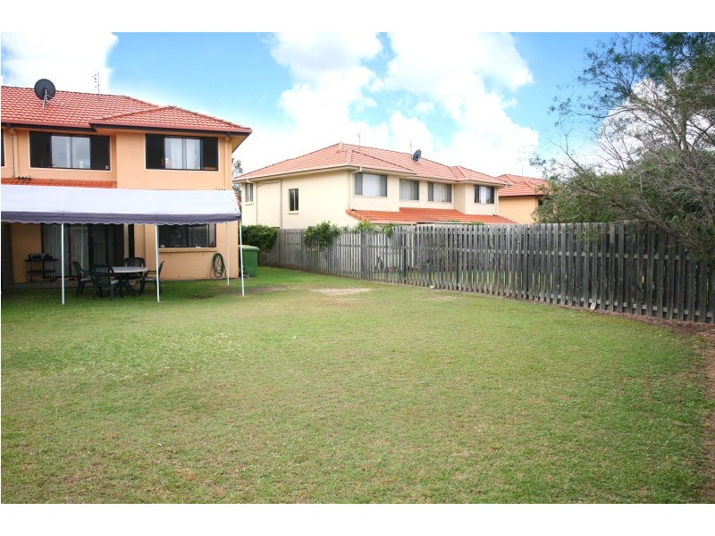 24/19 Harrow Place, Arundel QLD 4214