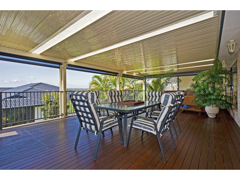 50 Manra Way, Pacific Pines QLD 4211