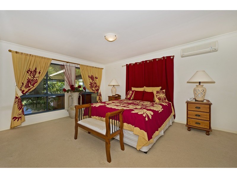 50 Manra Way, Pacific Pines QLD 4211