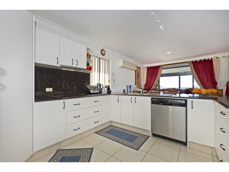 50 Manra Way, Pacific Pines QLD 4211