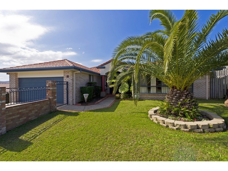 50 Manra Way, Pacific Pines QLD 4211