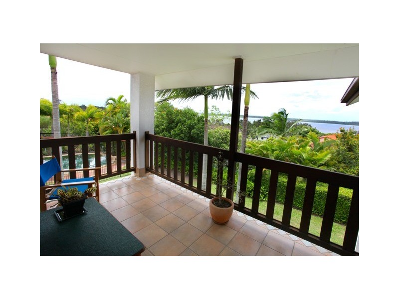 2 Urangan Court, Helensvale QLD 4212