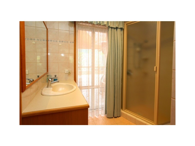 2 Urangan Court, Helensvale QLD 4212