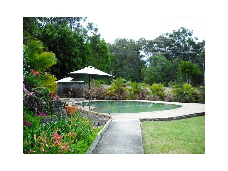 11 Tocumwal Court, Helensvale QLD 4212