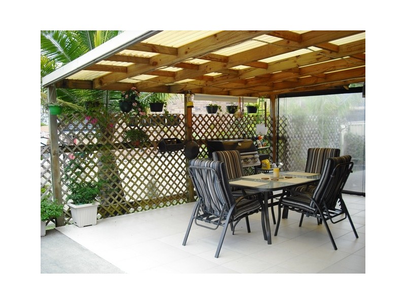 11 Tocumwal Court, Helensvale QLD 4212
