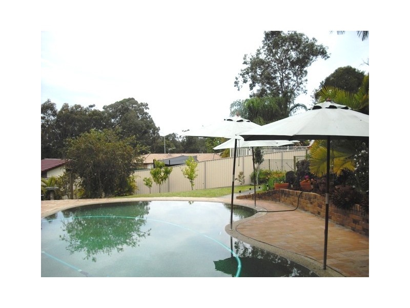 11 Tocumwal Court, Helensvale QLD 4212