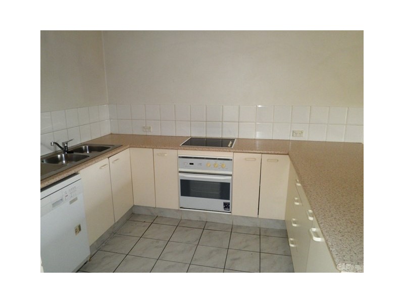 1064/6 Crestridge Crescent, Oxenford QLD 4210