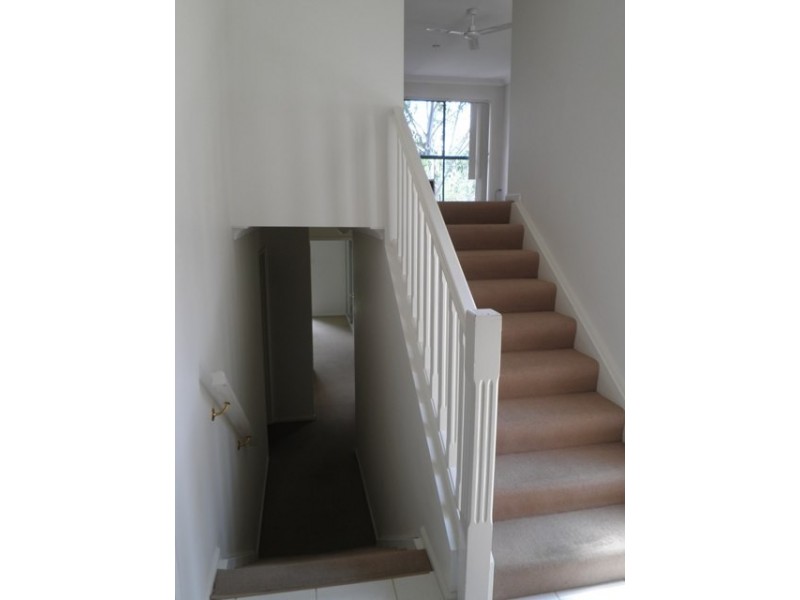 1064/6 Crestridge Crescent, Oxenford QLD 4210