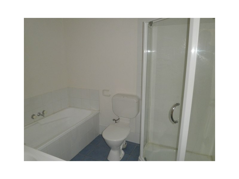 1064/6 Crestridge Crescent, Oxenford QLD 4210