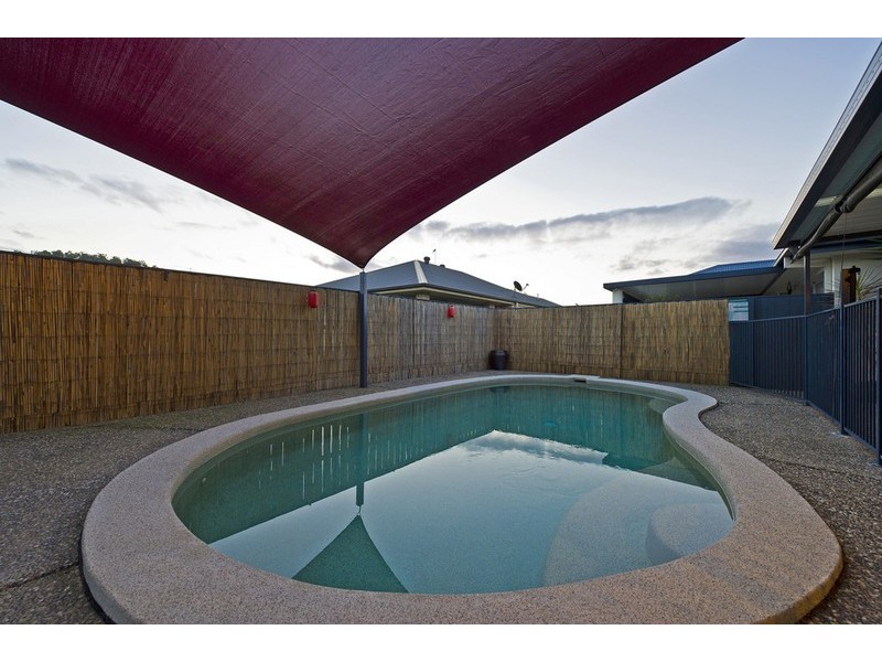 4A Whitely Circuit, Maudsland QLD 4210