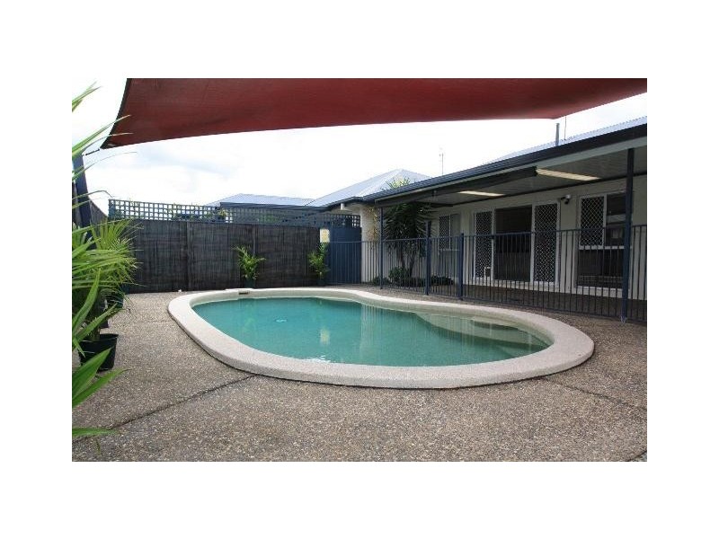 4A Whitely Circuit, Maudsland QLD 4210