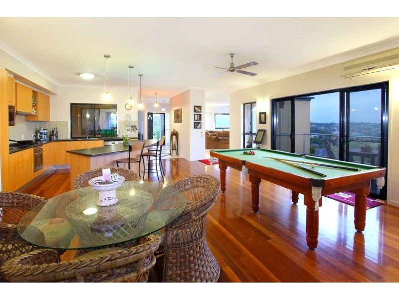 24 Yaldara Street, Pacific Pines QLD 4211