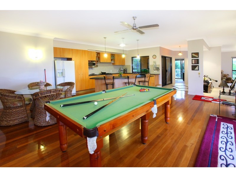 24 Yaldara Street, Pacific Pines QLD 4211