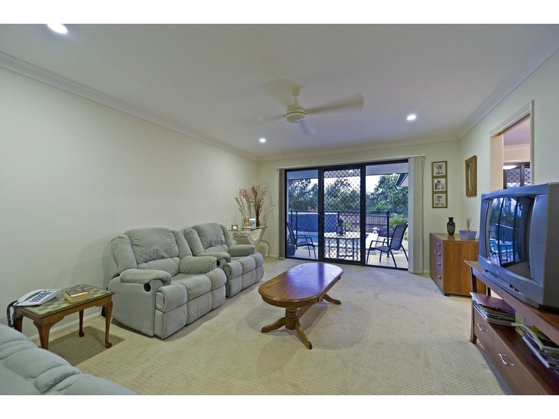 3 Bimberi Row, Pacific Pines QLD 4211