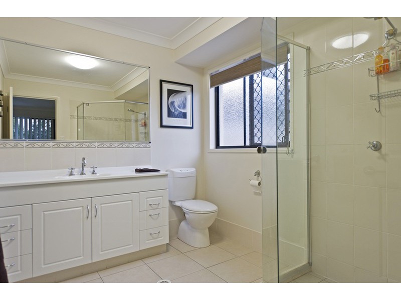 3 Bimberi Row, Pacific Pines QLD 4211
