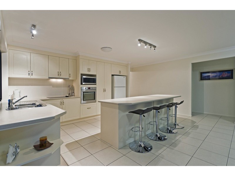 3 Bimberi Row, Pacific Pines QLD 4211